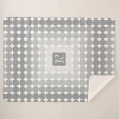 グレーモダンサークルモノグラム シェルパブランケット (正面(横))