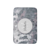 グレーモダンピンク抽象芸術円モノグラム バスマット (正面縦)