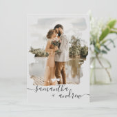 グレーモダンブラシストロークのスクリプ結婚ト2枚 招待状 (スタンド正面)