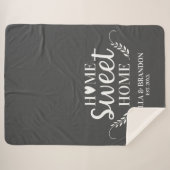 グレーモダンモノグラム名毛布 シェルパブランケット (正面(横))