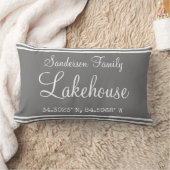 グレーモノグラムレイクハウスファミリー名マップ座標 ランバークッション (ブランケット)