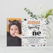 グレー不気味フォトワンハロウィーン1歳の誕生日 招待状 (スタンド正面)