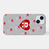 グレー地にモノグラムI  SOCAが好き iPhone 15ケース (裏面横)