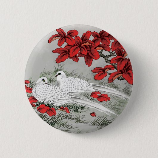 グレー地に白鳩と赤い葉 缶バッジ (正面)