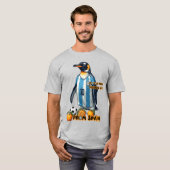 グレー地のアルゼンチン出身のサッカーペンギン Tシャツ (正面フル)