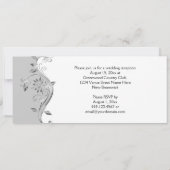 グレー淡い色のシルバ華美ーの花が渦巻く披露宴 招待状 (裏面)