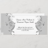 グレー淡い色のシルバ華美ーの花が渦巻く披露宴 招待状 (正面/裏面)