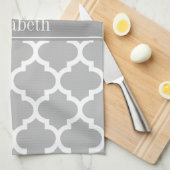グレー白モロッコ#5濃い灰色の名前モノグラム キッチンタオル (四つ折り)