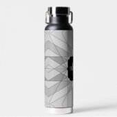 グレー白黒モザイク三角形パターンモノグラム ウォーターボトル (正面)