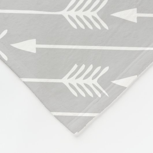 グレー矢印とアクアモノグラムの矢印のパターン フリースブランケット (角)