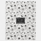 グレー芸術的ウズフローラ毛布と名前をカスタムする フリースブランケット (正面)