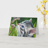 グレー虎猫キッテン&キャタピラー水彩画 カード (黄色い花)
