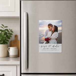 グレー・スクリプト写真付きSave the Date マグネット招待状