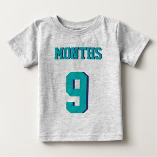 グレー&ティール（緑がかった色）ベビー |スポーツジャージーデザイン ベビーTシャツ