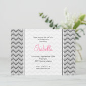 グレー&ピンクシェブロン誕生日招待状 招待状 (スタンド正面)