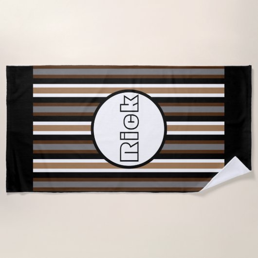 グレー、ブラウン、ブラックストライプの名前の付いた文字 ビーチタオル (正面)