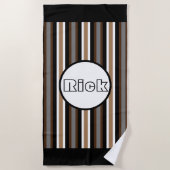 グレー、ブラウン、ブラックストライプの名前の付いた文字 ビーチタオル (正面)