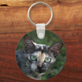 グレー ブラウン 白猫 緑の目 キーホルダー (正面)