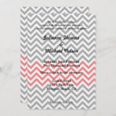 グレー、ホワイト、コーラルシェブロン結婚ズ 招待状 (正面/裏面)