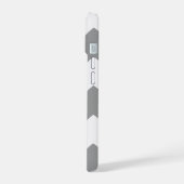 グレー ボールド シェブロン iPhone 15ケース (左側面)