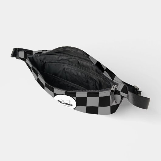 グレ市松模様にイ黒の幾何学的レトロなモノグラム ファニーパック (見開き)