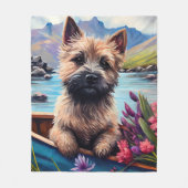 ケアン・テリアがパドルに乗る：風光明媚な冒険 フリースブランケット (正面)