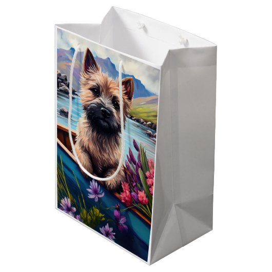 ケアン・テリアがパドルに乗る：風光明媚な冒険 ミディアムペーパーバッグ (裏面アングル)