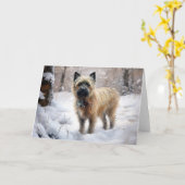 ケアン・テリアは雪のクリスマスを過ごした カード (黄色い花)
