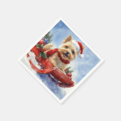 ケアン・テリア犬のソリでそれを雪のクリスマスに許可 スタンダードカクテルナプキン (角)