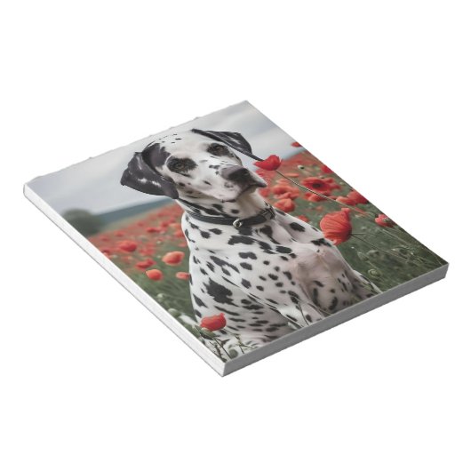 ケシ畑でハンサムなダレメド犬 ノートパッド (アングル)
