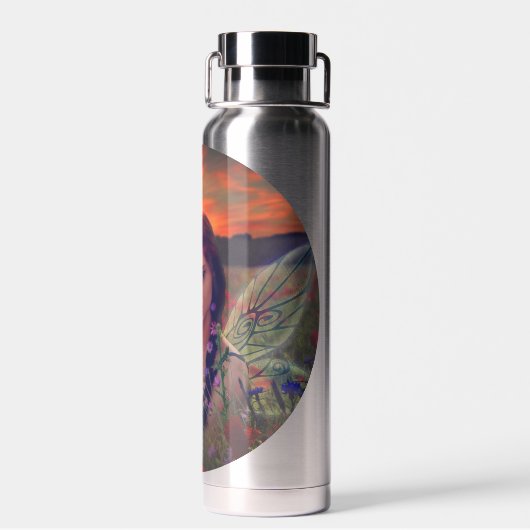 ケシ畑の妖精の日没ファンタジーアート ウォーターボトル (背面)
