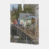 ケチカン、アラスカ、クリーク通り、 ガラスオーナメント (正面左)