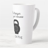 ケトルベル及びやる気を起こさせるフィットネス引用文カスタム カフェラテマグ (右アングル)