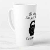 ケトルベル及びやる気を起こさせるフィットネス引用文カスタム カフェラテマグ (左アングル)