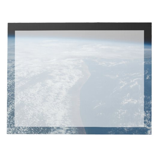 ケニアとソマリアのインディアン海海岸線。 ノートパッド (正面)