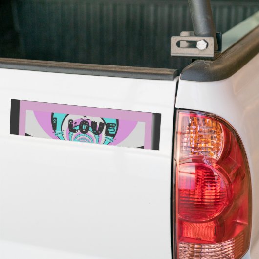 ケニアのハートアート:私はケニアを愛している バンパーステッカー (トラック上)