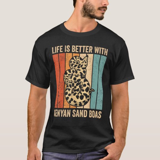 ケニアの砂浜のスネークオーナーと Tシャツ (正面)