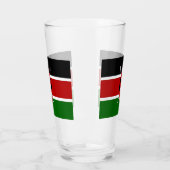ケニア国旗を掲げた愛国的なガラス杯 タンブラーグラス (左)