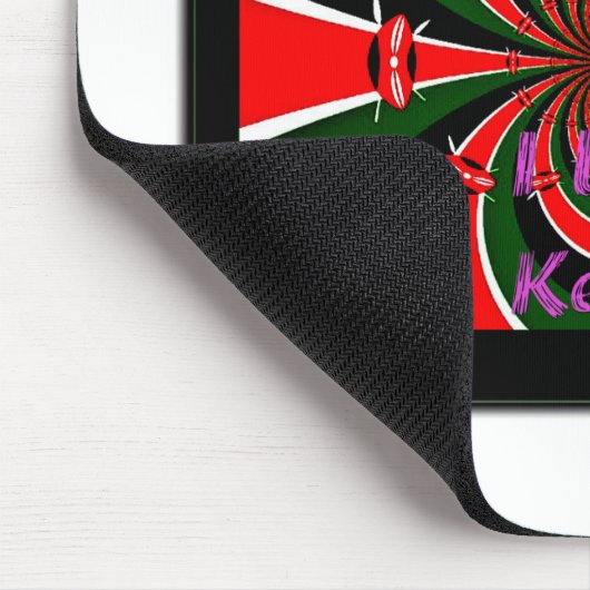 ケニア陸上競技世界選手権:旋回する国旗 マウスパッド (コーナー)