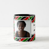 ケニ最高のアママパーソナライズされたケニア国旗の写真 ツートーンマグカップ (中央)