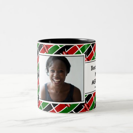 ケニ最高のアママパーソナライズされたケニア国旗の写真 ツートーンマグカップ (中央)