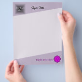 ケネス・ヨンチッチの紫の花のリボン チラシ (手)