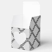 ケネス・ヨンッチによるチェス・パッド フェイバーボックス (オープン)