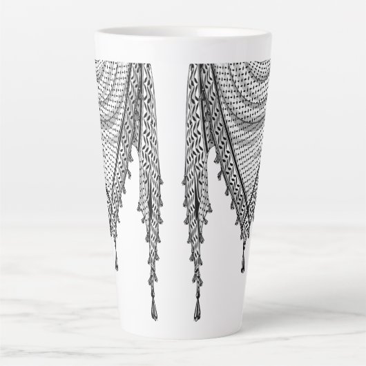 ケフィシーパレスチナのスカーフ伝統的ファブリック カフェラテマグ (正面)