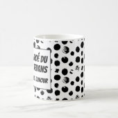 ケベコワに砂糖を注ぐ コーヒーマグカップ (中央)