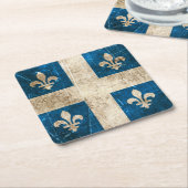 ケベックのヴィンテージの老化させ、傷付けられた旗 スクエアペーパーコースター (アングル)