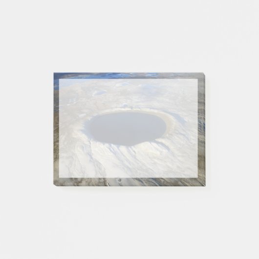 ケベック、カナダの航空鼠径部クレーター。 ポストイット (正面)