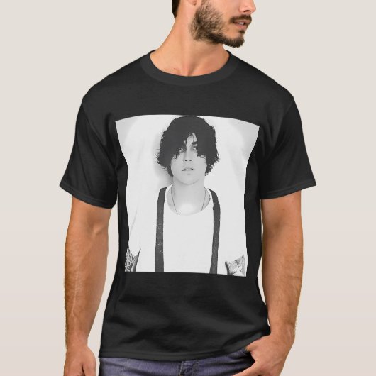 ケリン・クイン Tシャツ (正面)