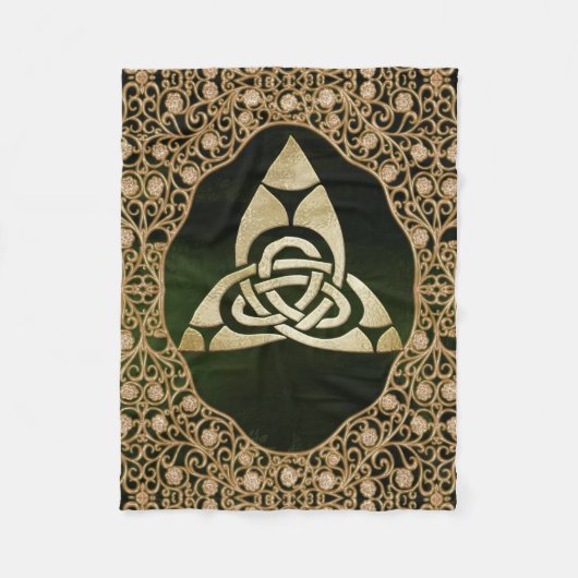 ケルティックトリニティノットオンフォレストシャドウズ フリースブランケット (正面)