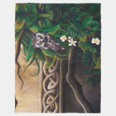 ケルトのグリーンマンフクロウ フリースブランケット (正面)